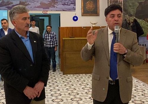 İYİ Parti’nin Ardahan Milletvekili adayı Aytekin Kaya Çıldır da seçmenle akşam yemeğinde buluştu