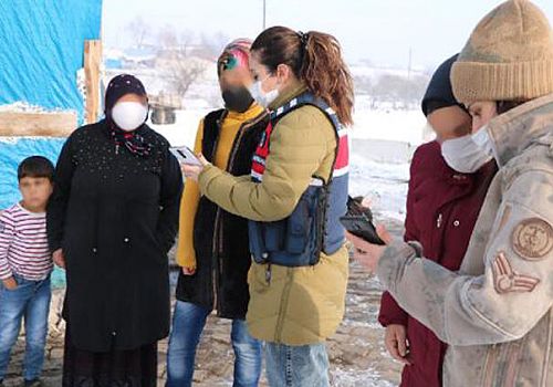 Jandarma ekipleri Ardahan köylerinde KADES'i anlattı