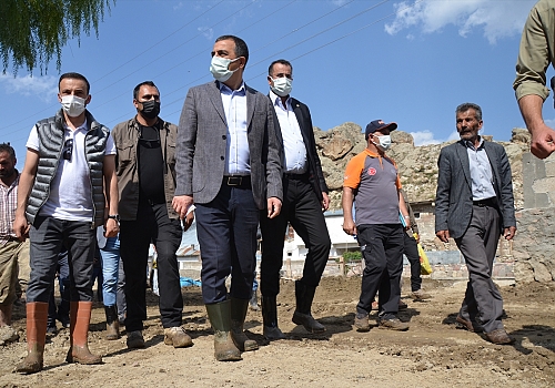  Kars'ta selin vurduğu köyde hasar tespit çalışması tamamlandı