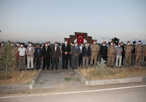 Malazgirt'te şehit Binbaşı Arslan Kulaksız için anma programı düzenlendi
