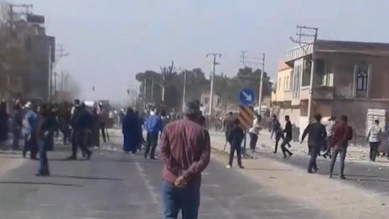 Şanlıurfa’da iki grup yol kapatıp kavga etti: 14 yaralı