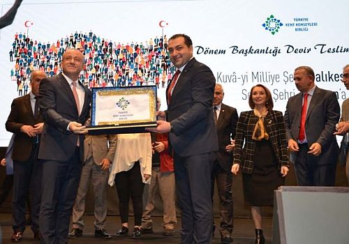 Türkiye Kent Konseyleri Birliği Dönem Başkanlığı Balıkesir'den Ardahan'a geçti