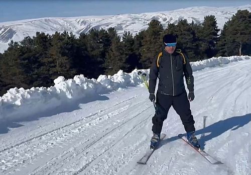 Yalnızçam Kayak Merkezi’nde hafta sonu yoğunluğu