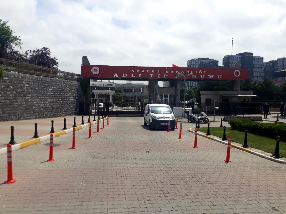  Hastanede eşi tarafından öldürülen Yudum Mert'in cenazesi Adli Tıp Kurumu'ndan alınarak Ardahan a Götürüldü 