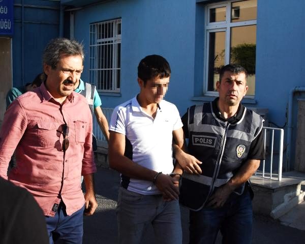 14 evi soydular, ayak izinden yakalandılar
