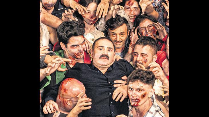 2 bin kişiye zombi makyajı yapıldı
