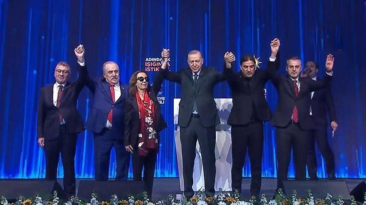 3 isim AK Parti'ye katıldı! Rozetleri Erdoğan taktı