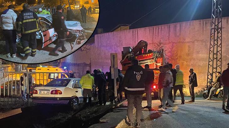 Adana'da feci kaza! Otomobil yayalara çarptı: 4 yaralı