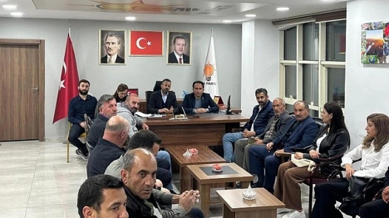 Ak Parti Ardahan İl Başkanlığı, haftalık olağan yönetim kurulu toplantısını gerçekleştirdi.