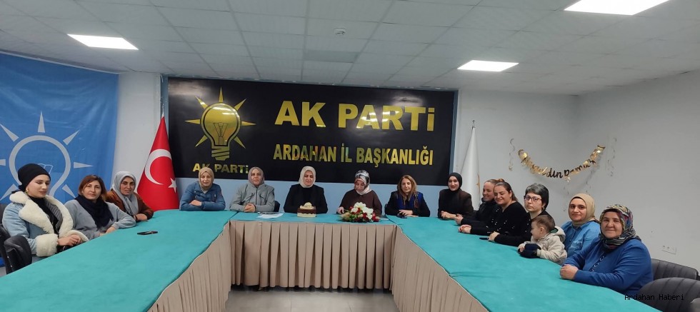AK Parti Ardahan Kadın Kolları Haftalık Olağan Toplantısını Gerçekleştirdi
