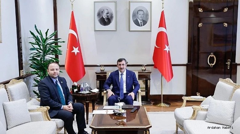 AK Parti Ardahan Milletvekili Kaan Koç, Cumhurbaşkanı Yardımcısı Cevdet Yılmaz’ı Ziyaret Etti