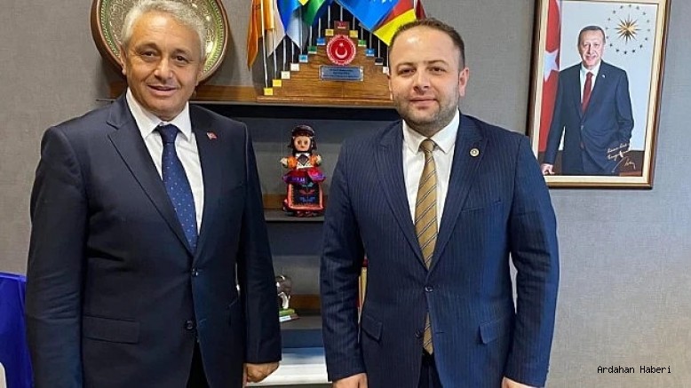 AK Parti Ardahan Milletvekili Kaan Koç Togay Çoban’ı tebrik etti 