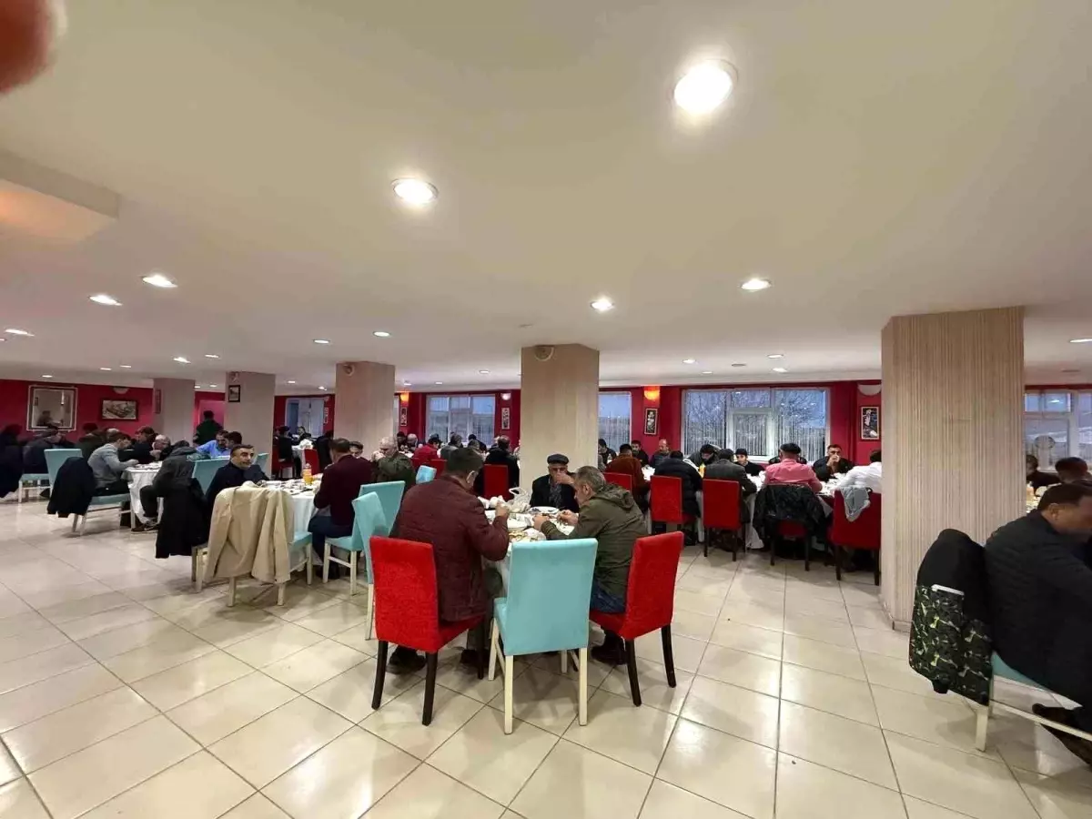AK Parti Sarıkamış'ta Geniş Katılımlı İftar Yemeği Düzenlendi