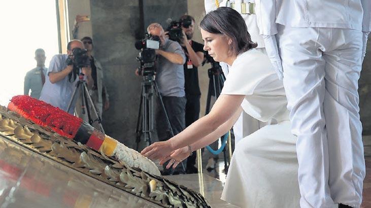 Alman bakandan Anıtkabir’e ziyaret