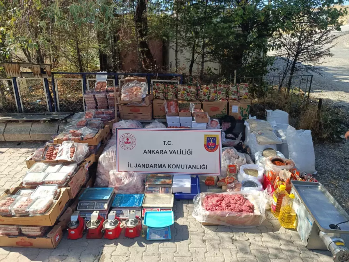 Ankara’da 1 Ton 200 Kilo Bozuk Et ve Tavuk Ele Geçirildi