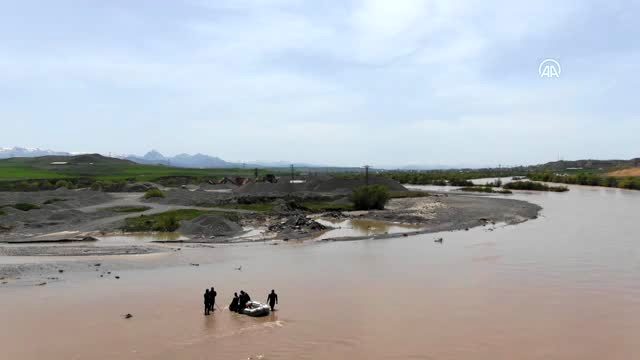 Aras Nehri'nde sulara kapılan çobanın cansız bedenine ulaşıldı