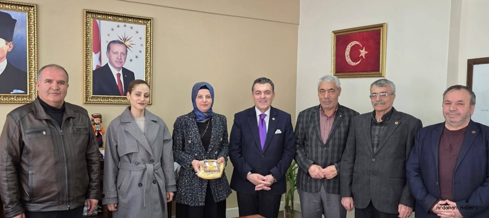 Ardahan Belediye Başkanı Faruk Demir ve Meclis Üyelerinden Vali Yardımcısı Çiçekli’ye Ziyaret