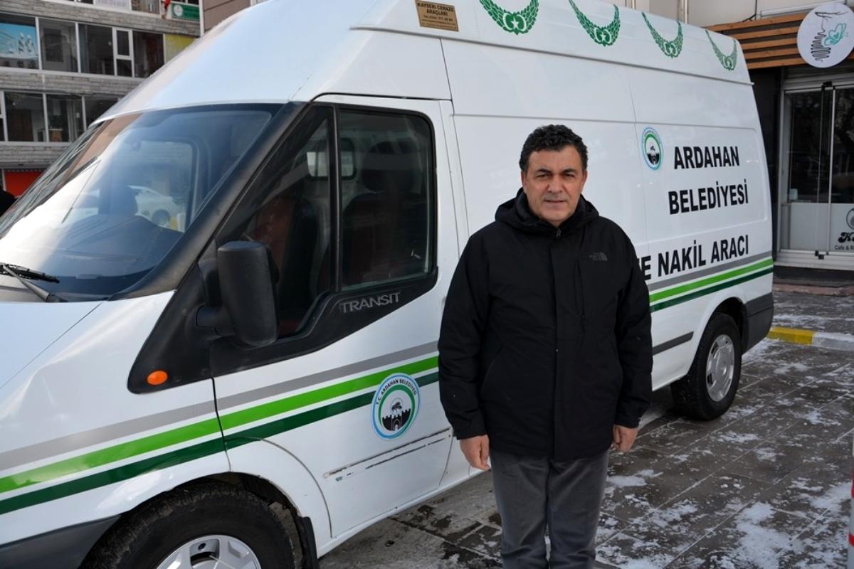 Ardahan Belediyesi araç parkına cenaze nakil aracı kazandırdı