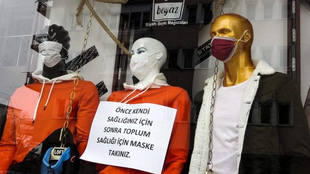 Ardahan da Cansız mankene maskeli Covid-19 önlemi