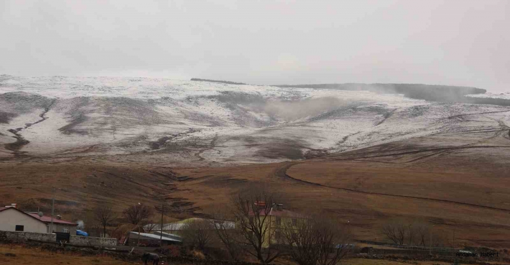 Ardahan'da dağlar beyaza büründü