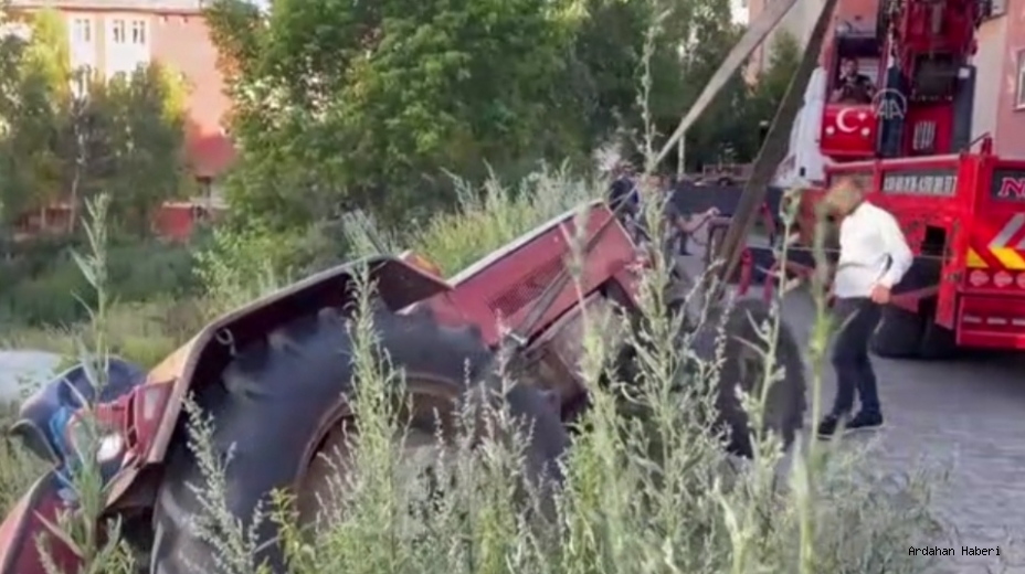 Ardahan'da devrilen traktörün sürücüsü hayatını kaybetti