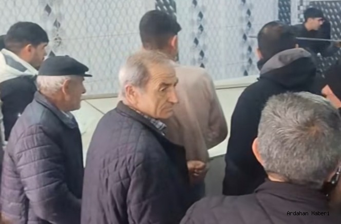 Ardahan’da Hafta Sonu Ekmek Nöbeti Tartışması: Vatandaş Tepkili, Çözüm Bekleniyor