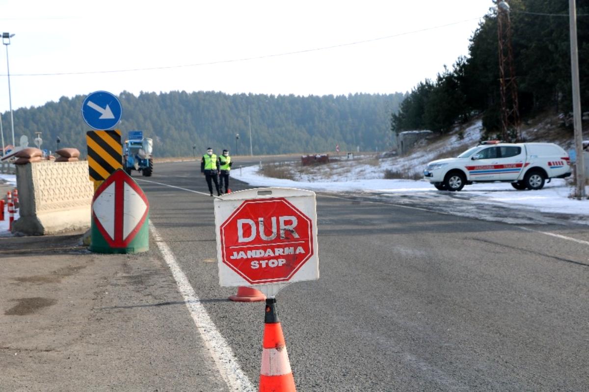 Ardahan da Jandarmadan kış lastiği denetimi