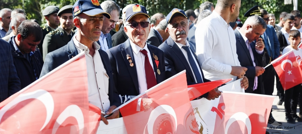 Ardahan'da Kahramanlarla Yürüyoruz Temalı Gaziler Günü Yürüyüşü