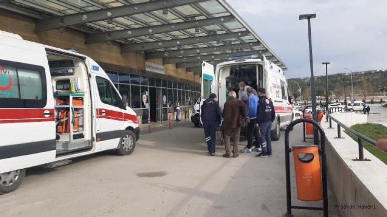 Ardahan’da meydana gelen yıldırım düşmesi sonucu 2 kişi yaralandı