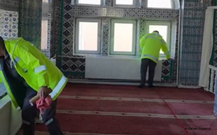 Ardahan da Ramazan Öncesi Camilerde Büyük Temizlik Seferberliği