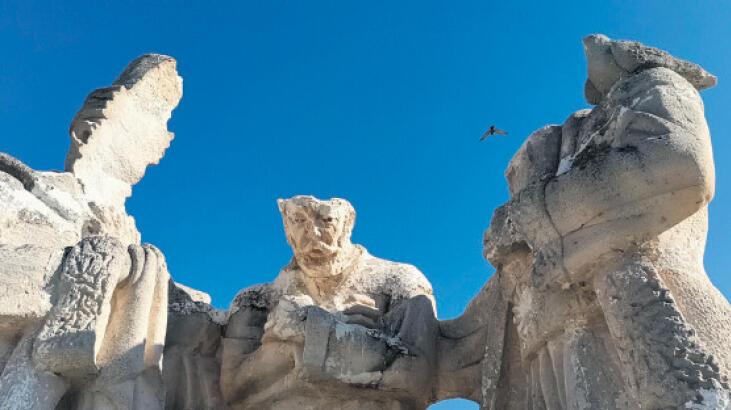 Ardahan Haberi: Ahi Evran, Yunus Emre, Hacı Bektaş-ı Veli’ heykelleri parçalandı