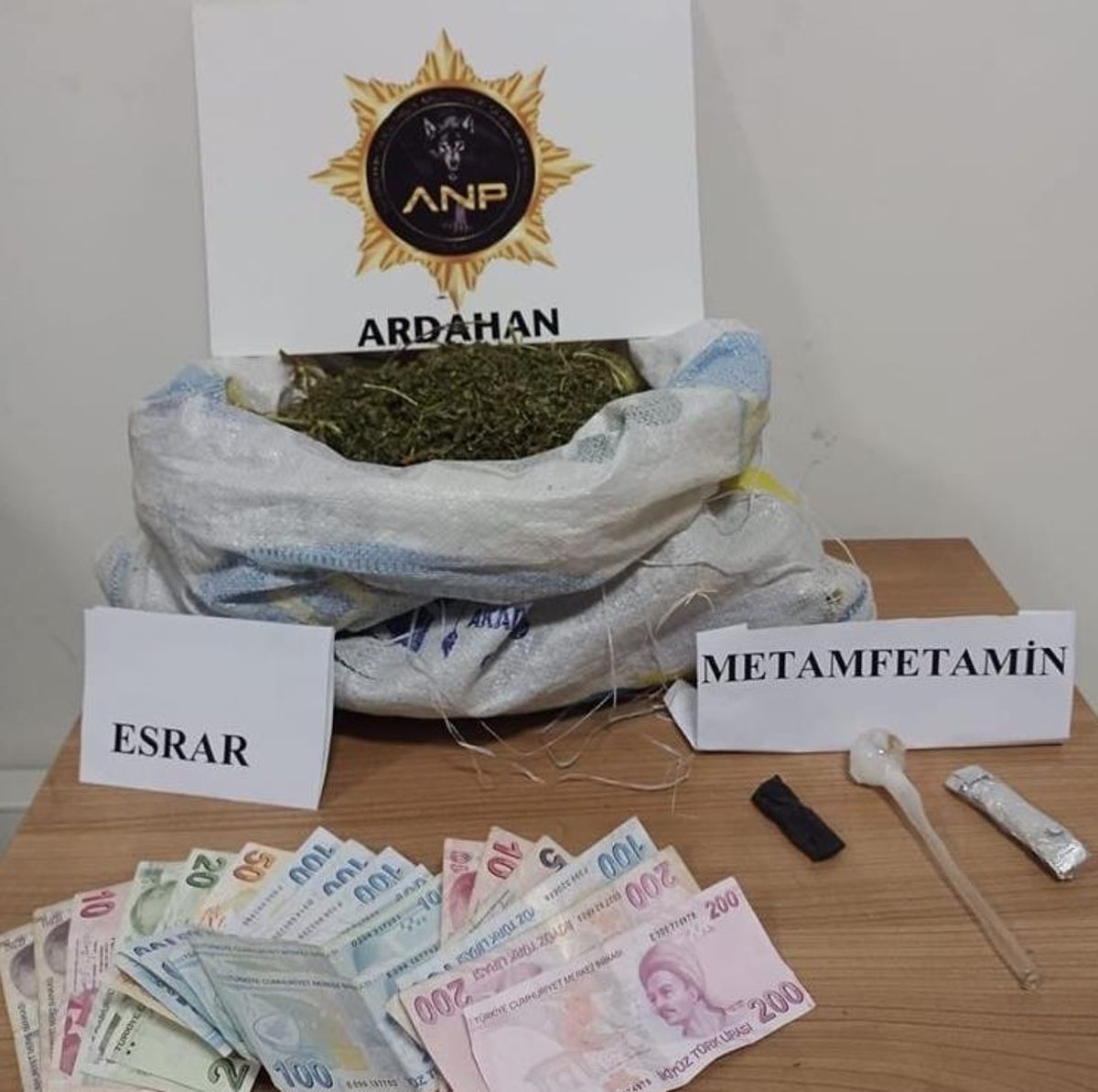 Ardahan Haberi: Ardahan'da uyuşturucu operasyonunda 2 şüpheli tutuklandı