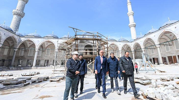 Ardahan Haberi: Bakan Ersoy: Sultanahmet Camii'ni bayram namazında yeniden ibadete açacağız