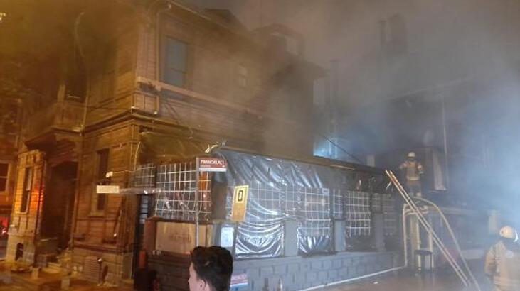 Ardahan Haberi: Beşiktaş'ta 2 katlı kafede yangın