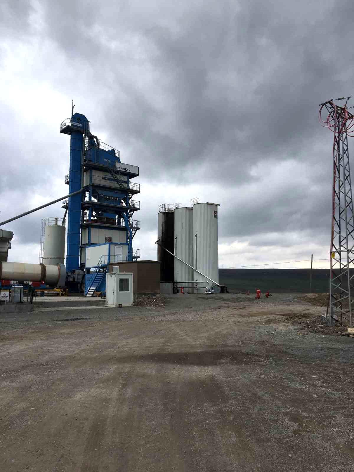 Ardahan Haberi: Damal da zift tankı patladı: 4 işçi yaralandı