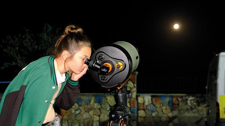 Ardahan Haberi: Diyarbakır ve Şırnak'ta 'Yarı gölgeli ay' tutulması görenleri hayran bıraktı