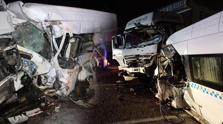 Ardahan Haberi: Düğünden dönenleri taşıyan minibüs ile kamyon çarpıştı; 7 ölü, 9 yaralı