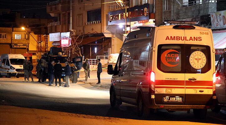 Ardahan Haberi: Gaziantep'te husumetli aileler arasında 'çöp atma' kavgası: 1'i polis 2 ölü, 2 yaralı