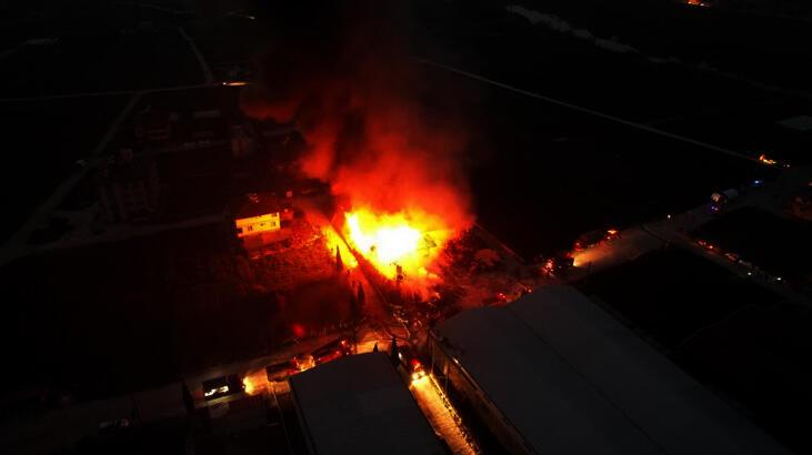 Ardahan Haberi: Hatay'da fabrika yangını kontrol altına alındı