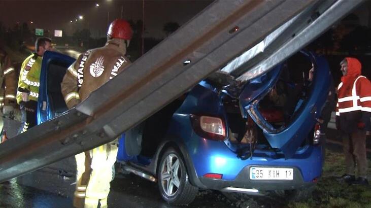 Ardahan Haberi: TEM Otoyolu'nda otomobil bariyere girdi