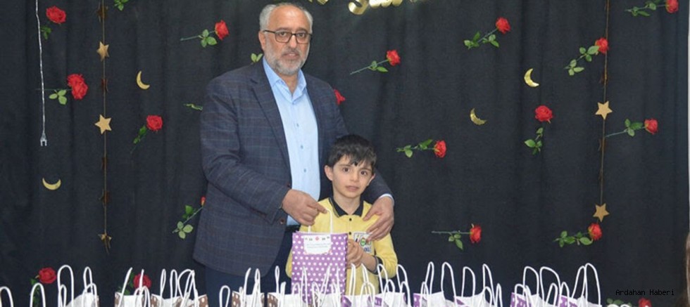 Ardahan İl Müftüsü Karadeniz, 7-10 Yaş Kur’an Kursu Öğrencileriyle Buluştu