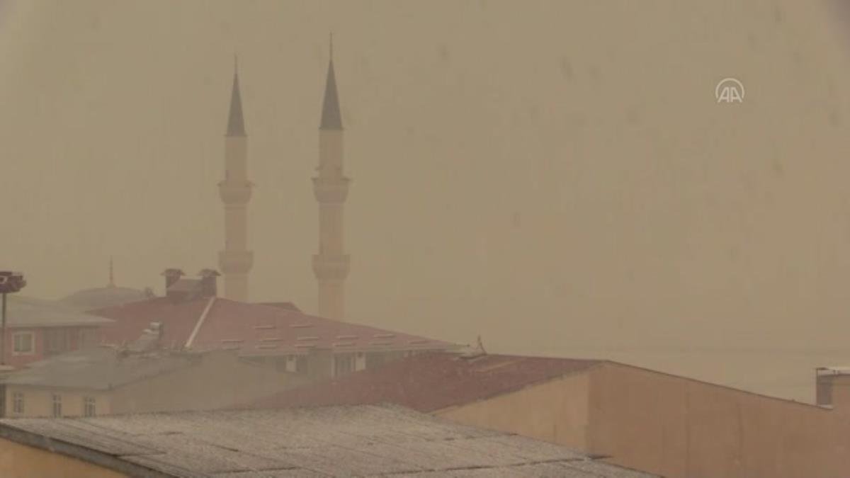 Ardahan kar yağışı ile beyaza büründü