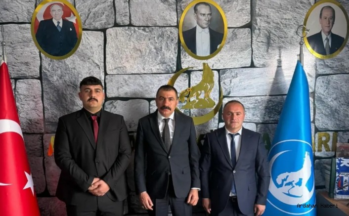 Ardahan Ülkü Ocakları’nda Bayrak Değişimi: Mustafa Kay Görevi Doğukan Turgut’a Devretti