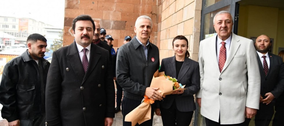 Ardahan Valisi Çiçekli’den Göle Belediyesine Ziyaret