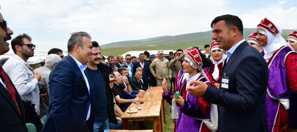 Ardahan Valisi Hayrettin Çiçek 12’incisi düzenlenen Hoçvan Yayla Şenliğine katıldı