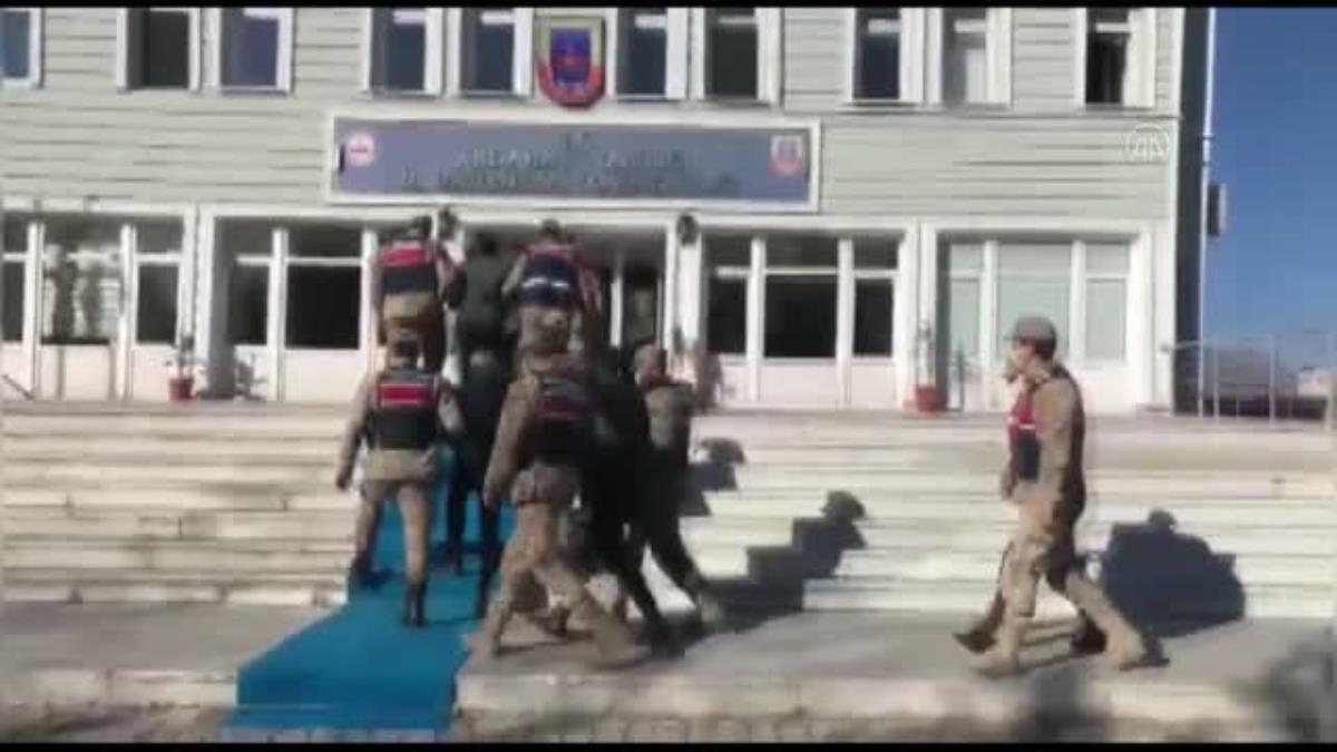 Ardahan ve Kars'ta hayvan hırsızlığı operasyonunda yakalanan 2 kişi tutuklandı