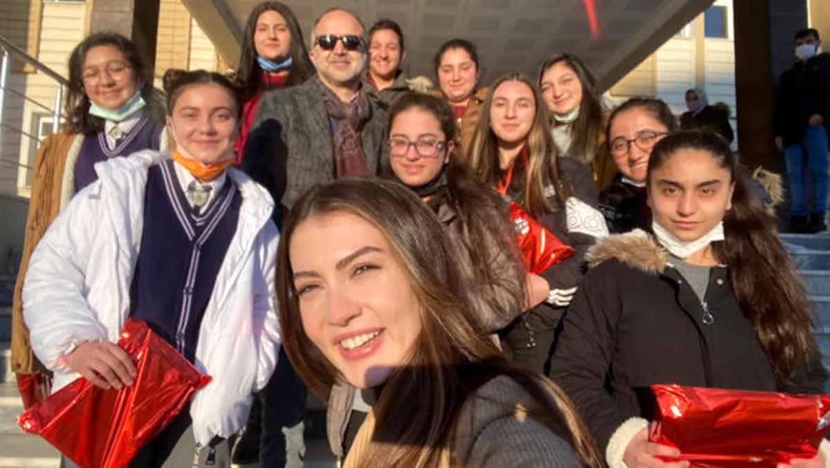 Ardahan'da geleceğin kadınları ile buluştular