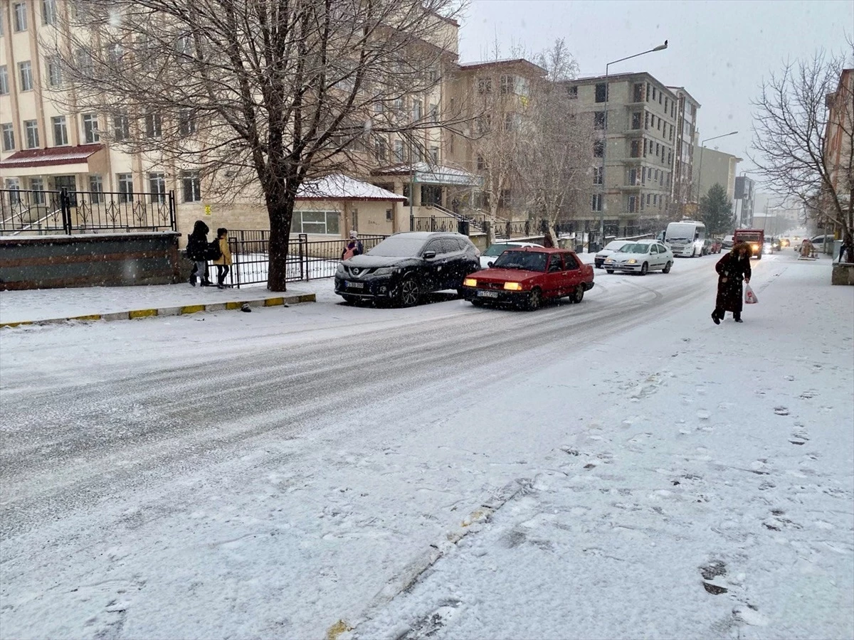 Ardahan'da Soğuk Hava Hayatı Olumsuz Etkiliyor