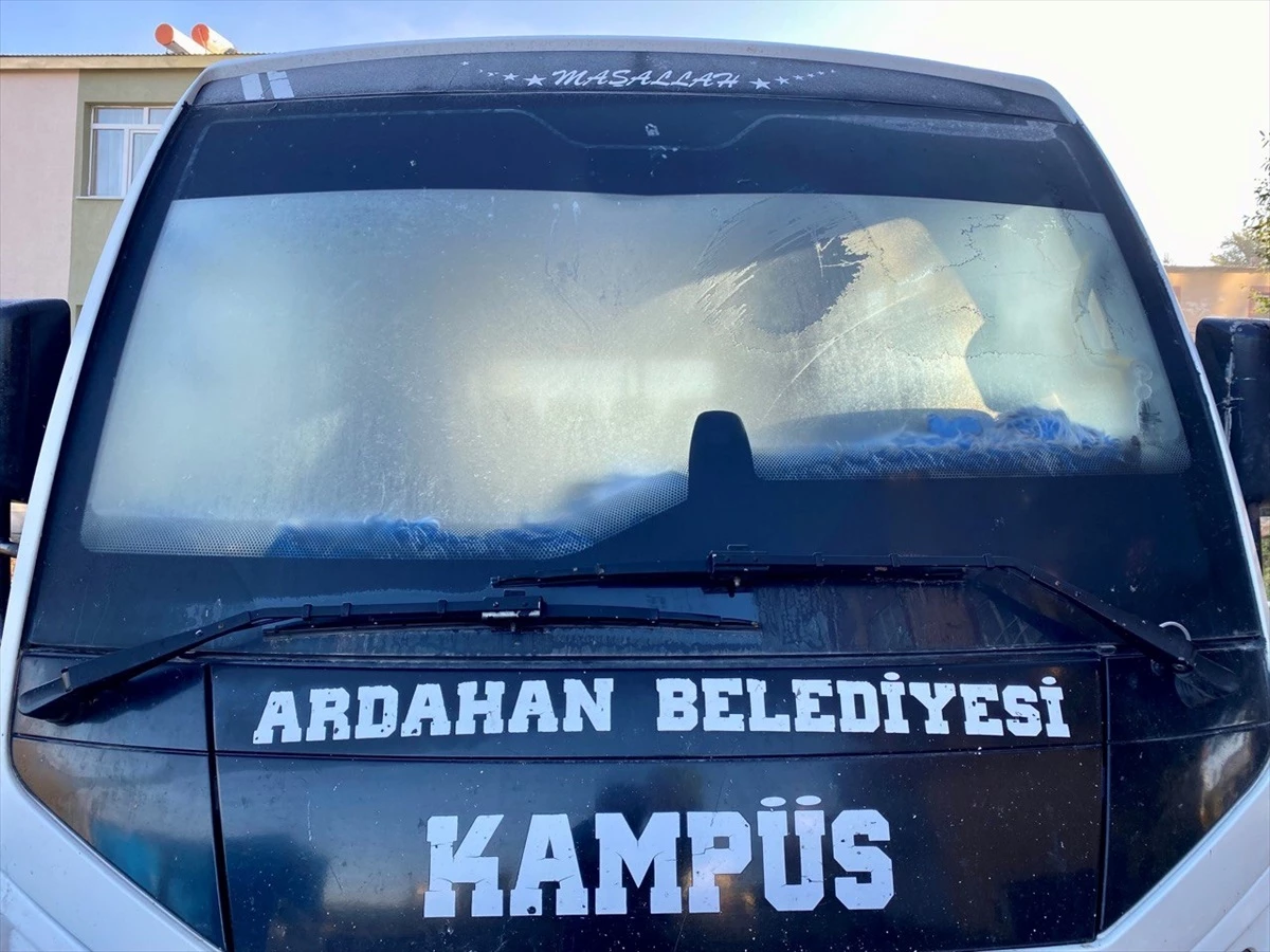 Ardahan'da Soğuk Hava Nedeniyle Kırağı, Sis ve Buzlanma Meydana Geldi