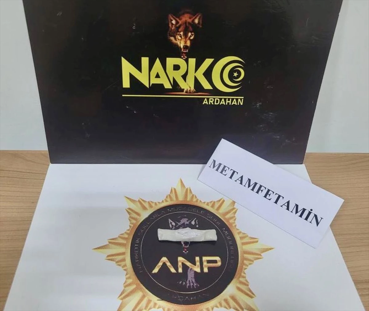 Ardahan'da Uyuşturucu Bulunan 2 Şüpheli Gözaltına Alındı